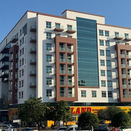 Backpackers Heaven ! 18 Beds In A 2 Bedroom Apartment In Front Of Union Metro Station Diera Dubai Exterior photo