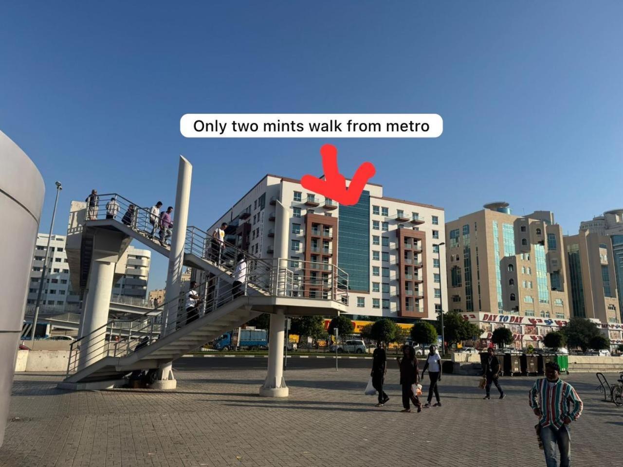 Backpackers Heaven ! 18 Beds In A 2 Bedroom Apartment In Front Of Union Metro Station Diera Dubai Exterior photo